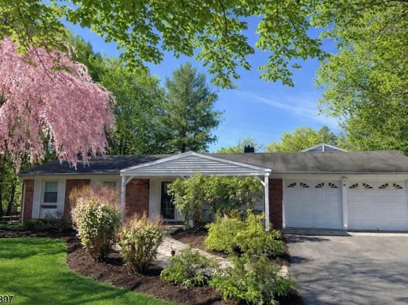 44 Hoffman Dr, Califon Boro, NJ 07830