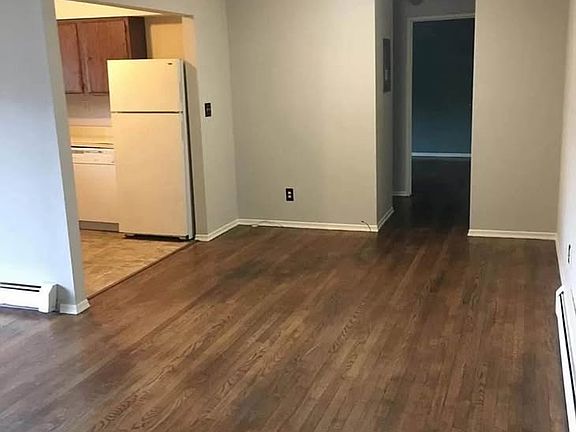 2nd image of 521 Andria Ave APT 201