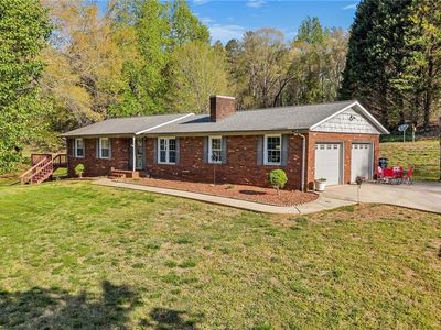 5215 Statesville Rd, North Wilkesboro, NC, 28659