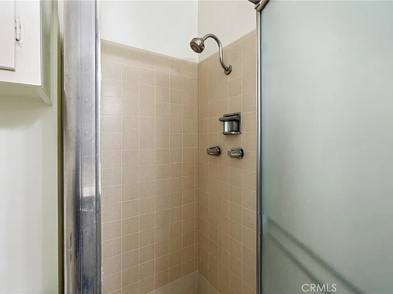 21816 Providencia St — Photo 16