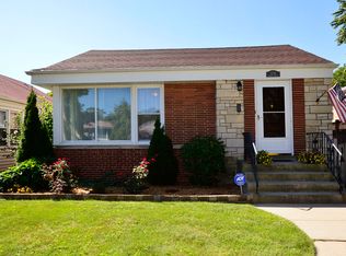2138 Dobson St, Evanston, IL 60202