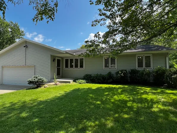 1207 W Dianne Ln, Mahomet, IL 61853