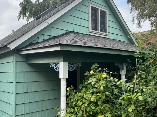 6253 Ellis Avenue S, Seattle, WA 98108