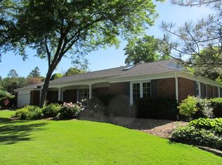 227 Valley Rd, Cary, IL 60013