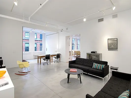 Sold by Sotheby's International Realty | media 2