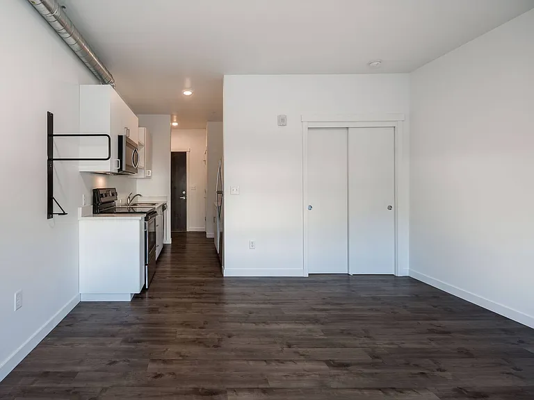 54 Woodstock Apartments~ Great Location ~Vibrant Neighborhood — Photo 30