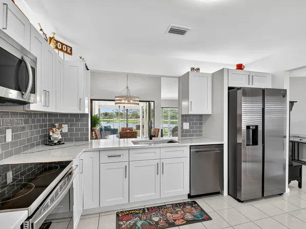 5710 Parkwalk Circle E, Boynton Beach, FL 33472