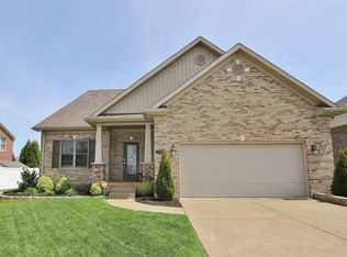 4735 Fieldcrest Place Cir, Newburgh, IN 47630