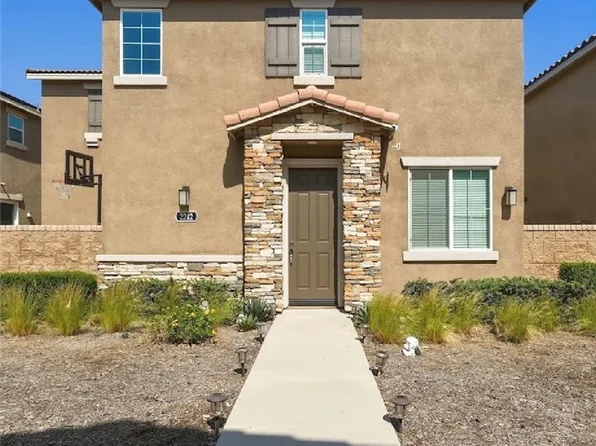 2242 Autumn Ct, Perris, CA 92571