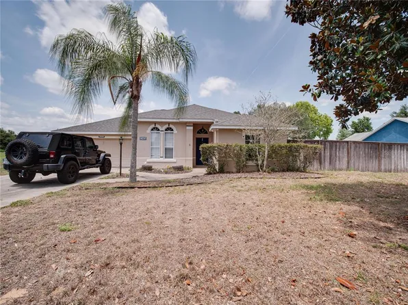 36747 Sundance Dr, Grand Island, FL 32735