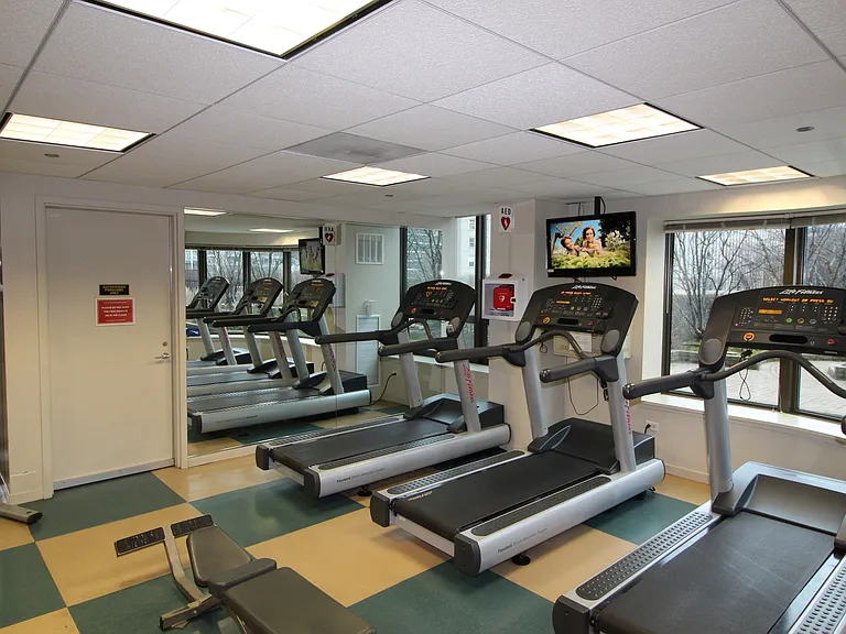 400 N La Salle Dr #2107 — Photo 19