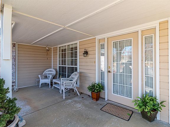 3rd image of 3203 Cypress Point Cir