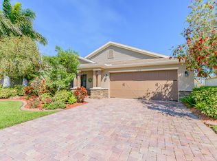 7213 35th St E, Sarasota, FL 34243