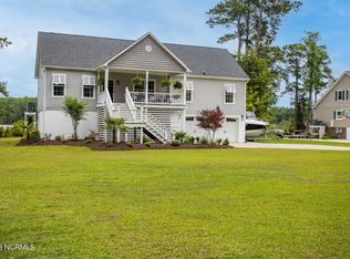 580 Harbour View Dr, Chocowinity, NC 27817