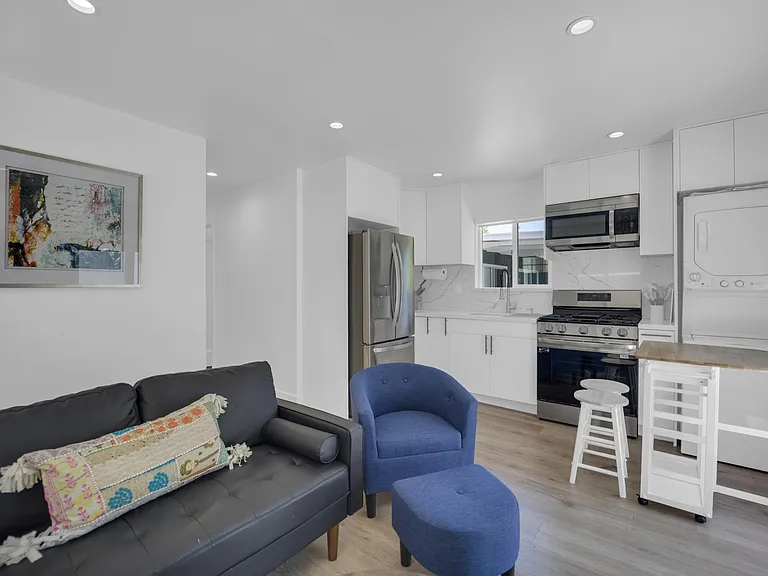 5733 Wilhelmina Ave — Photo 18