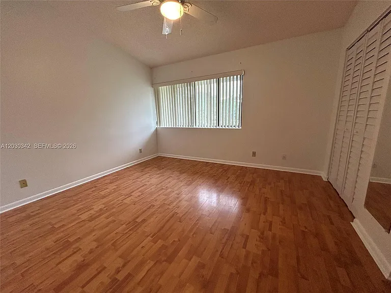 4401 SW 70th Ter — Photo 14