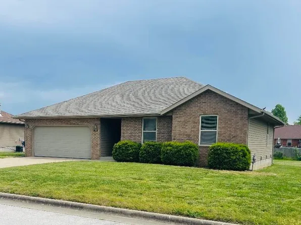 1004 E Melton Road, Ozark, MO 65721