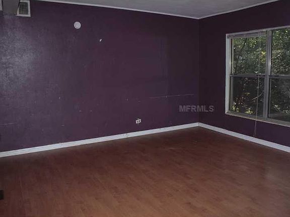 3rd image of 605 Camellia Ct