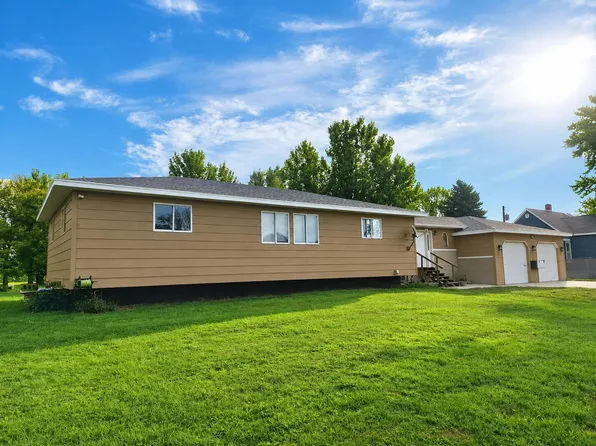 13 W 3rd St, Westport, SD 57481