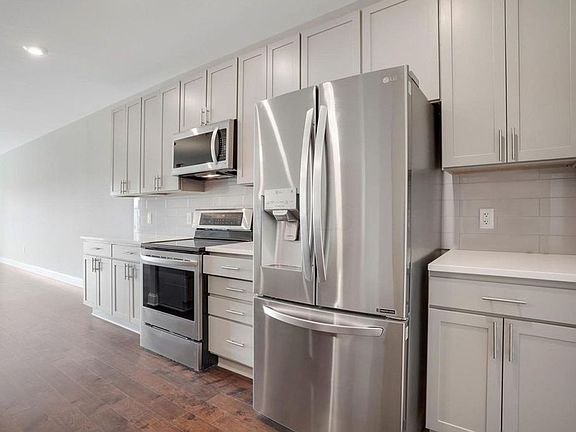 4th image of 5339 Highpointe Lakes Dr #104