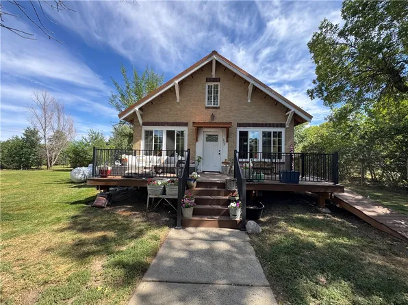 225 4th St, Custer, MT 59024