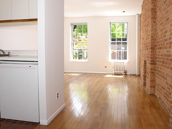 3rd image of 303 E 81st St APT 4FW