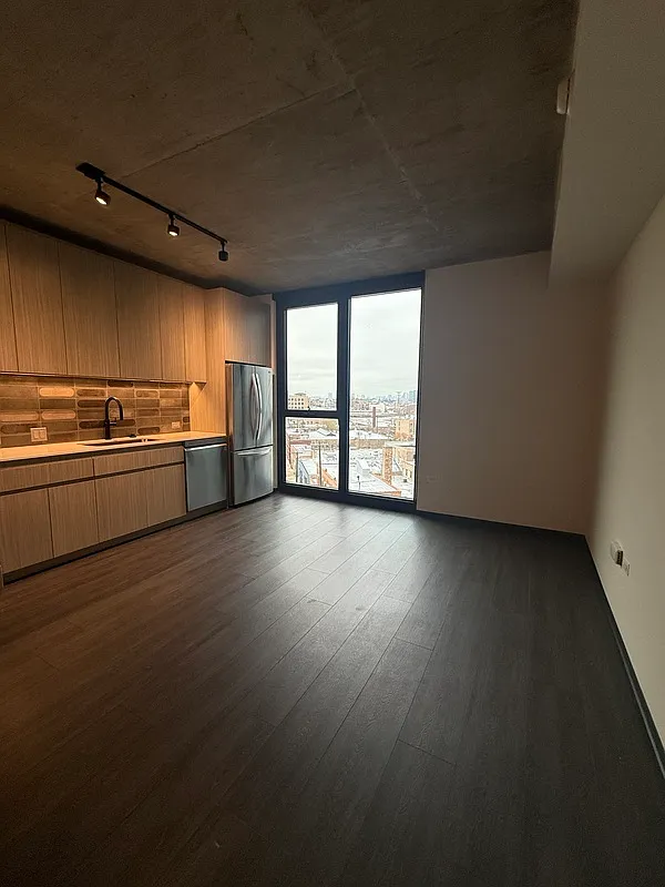 1 bed, 1.0 bath, 547 sqft, $2,456 — Photo 4
