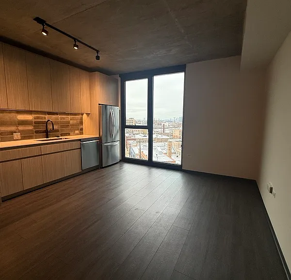 1415 W Randolph St — Photo 4