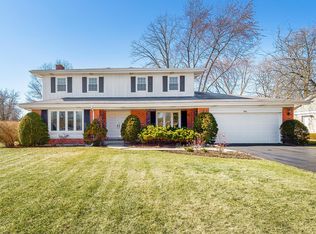 3032 White Pine Dr, Northbrook, IL 60062