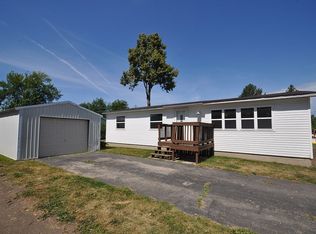 44 Parkway Ter #10B, Ripon, WI 54971