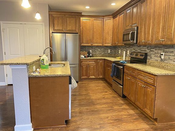 5th image of 2313 Wyoming Ave