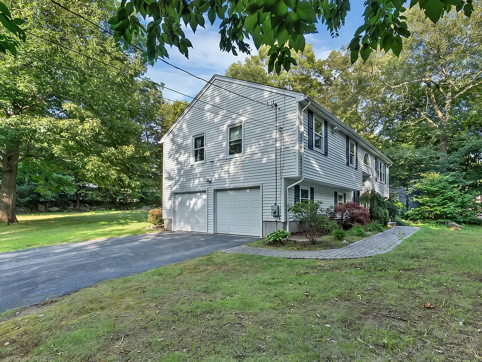 587 Central Ave