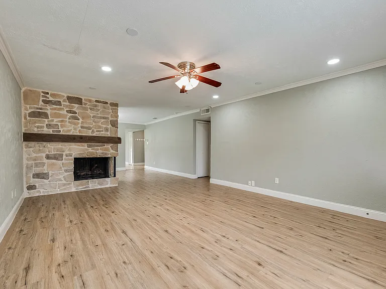 1732 Delaford Ct — Photo 8
