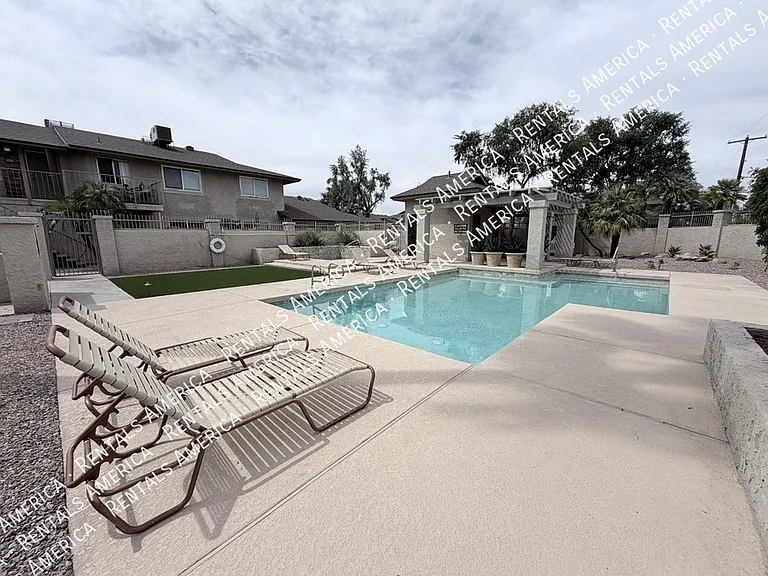 1254 N 85th Pl — Photo 29