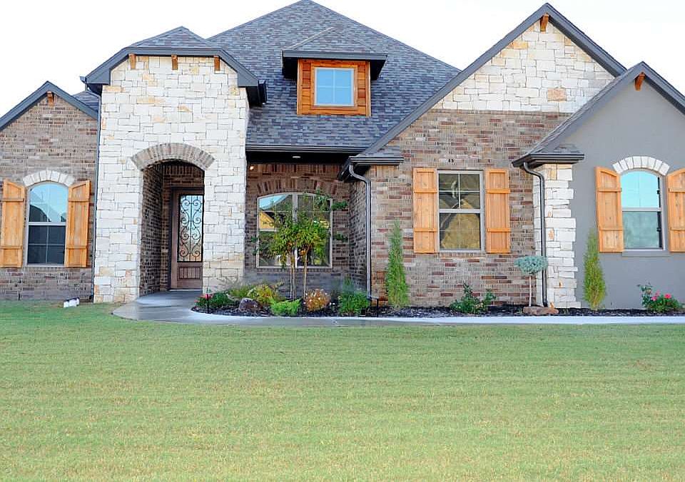 1st image of 2423 Belle Crossing Dr