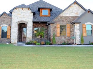 2423 Belle Crossing Dr, Enid, OK 73703