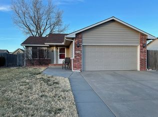1710 E Summerwood St, Goddard, KS 67052