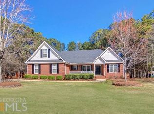 55 Rose Walk Dr, Covington, GA 30016