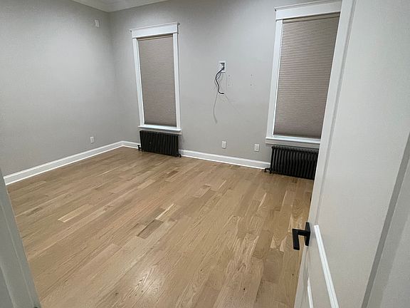 4th image of 240 Rich Ave Floor 1