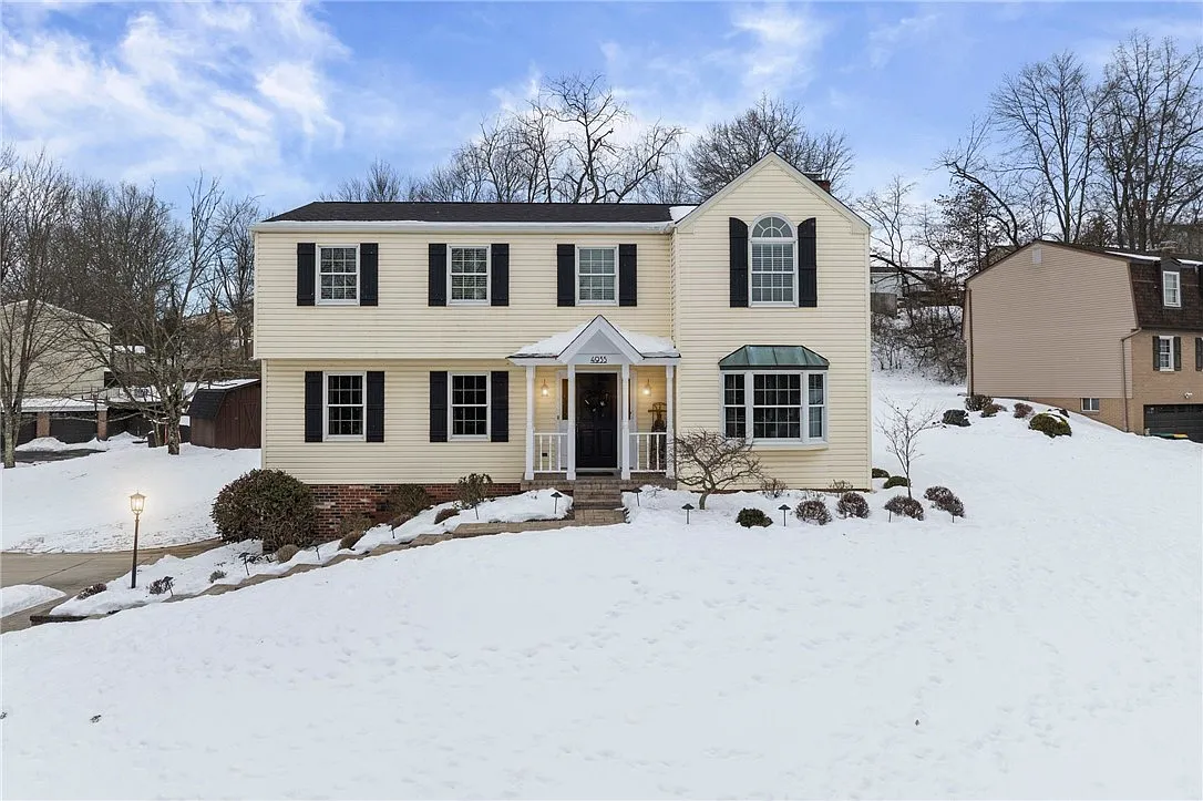 4935 Field Acres Dr photo 1