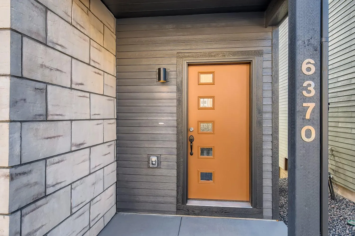 3 bed, 2130 sqft, $2,650 — Photo 3
