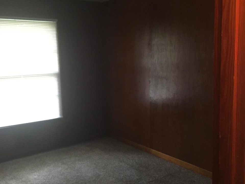 1st image of 719 Warwick Dr