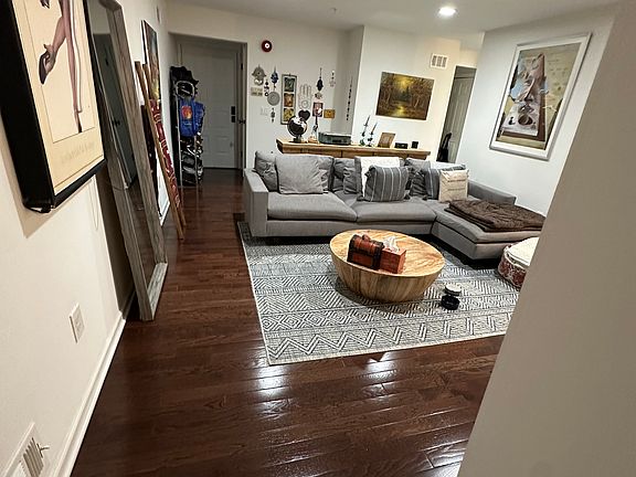 2nd image of 38 Buchanon Ct #38