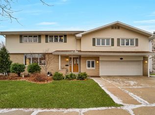 325 W Michigan St, Appleton, WI 54911