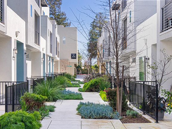 4th image of 579 Apricot Way
