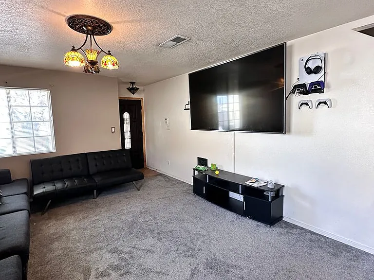 651 Vermilion Ct NW — Photo 3