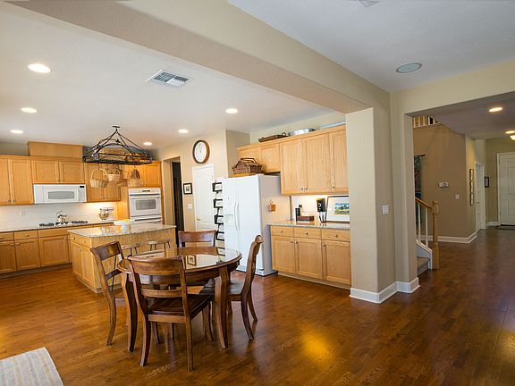 4th image of 1623 Chalcedony Ct