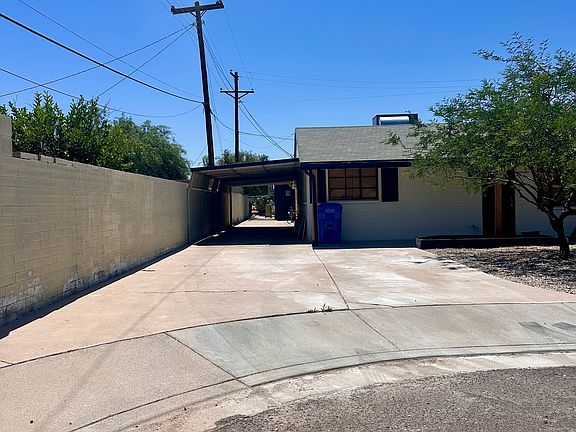 5th image of 4907 E Sheridan St APT 1