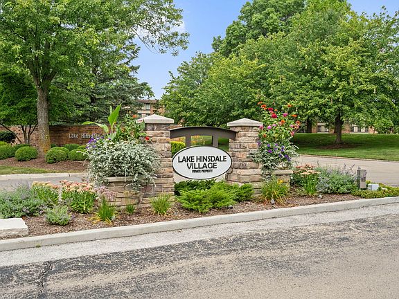 3rd image of 301 Lake Hinsdale Dr APT 303