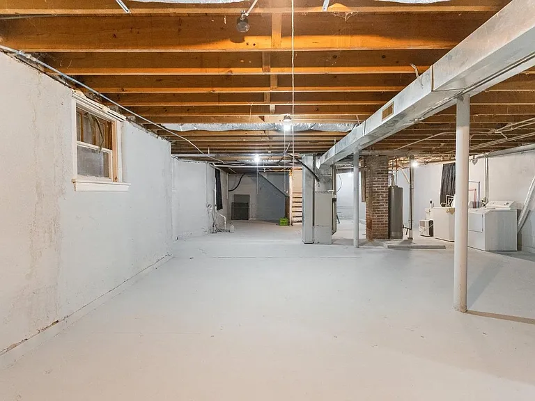 4346 Massachusetts St — Photo 13